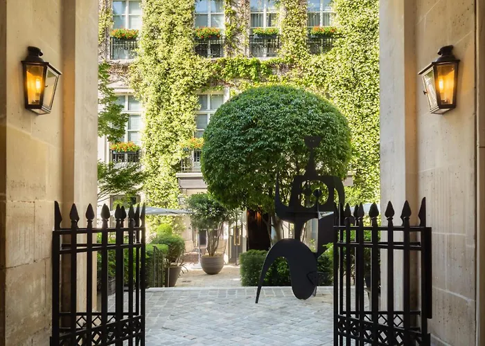 Le Pavillon De La Reine & Spa, Place Des Vosges París
